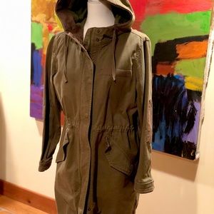 Storm coat. Mid calf length.